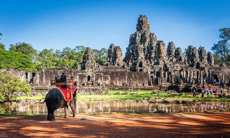 Angkor Thom Guide for traveling in Cambodia
