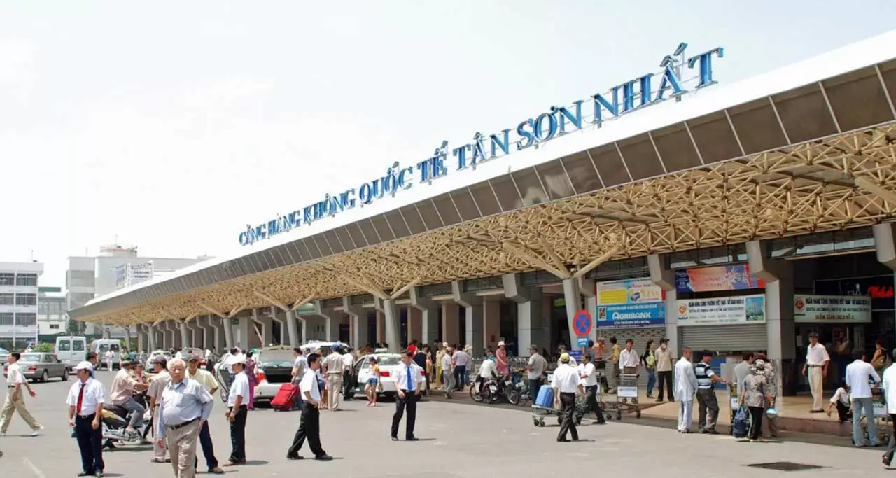 tan son nhat international airport