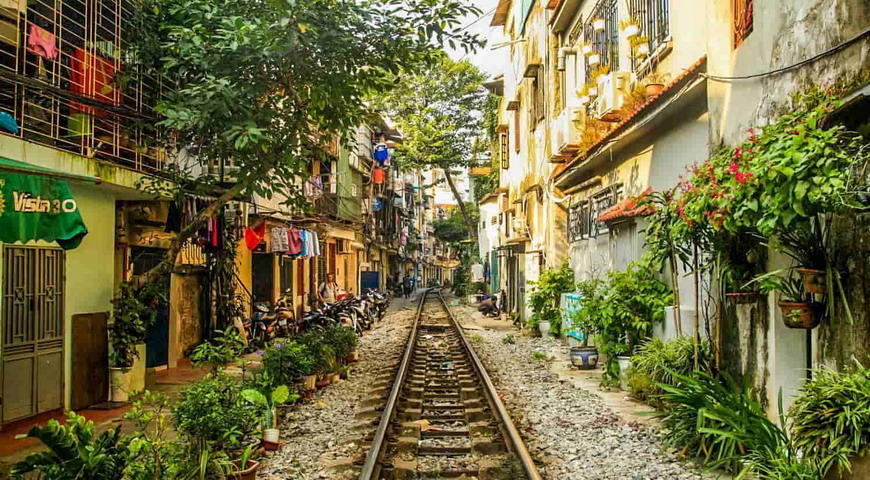 Crossing Vietnam Tours Hanoi
