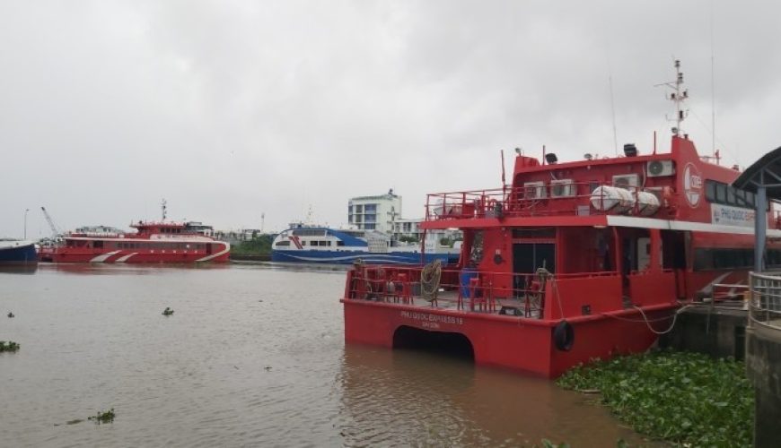 Rough sea again hits ferry services to Phu Quoc