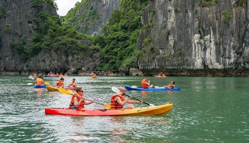 Ha Long Bay one of world's 10 most beautiful places: Canadian magazine