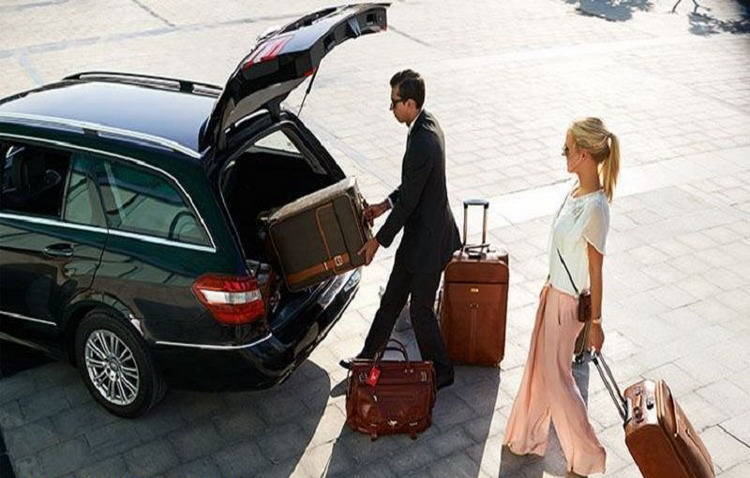 Travel to Danang by private car