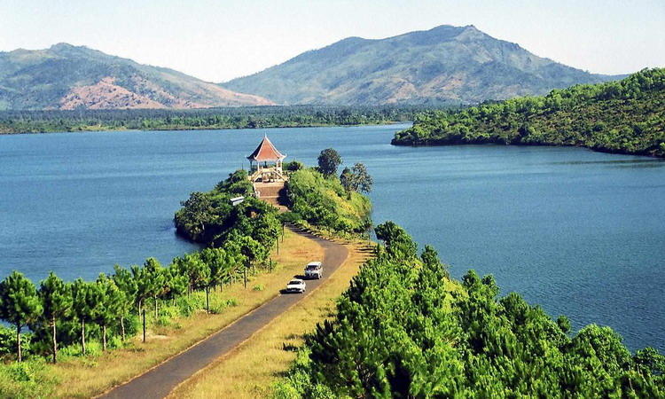 Vietnam adventure tour 