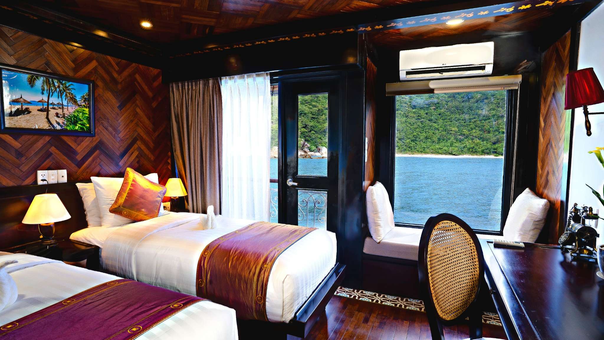RV La Marguerite Cruise cabin